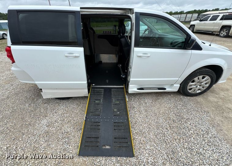 image for item DU9816 2018 Dodge Grand Caravan handicap accessible van