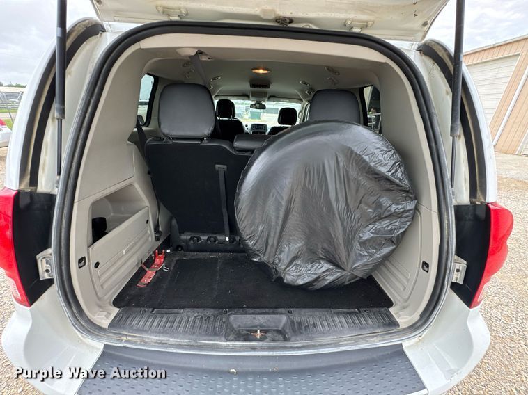 image for item DU9816 2018 Dodge Grand Caravan handicap accessible van