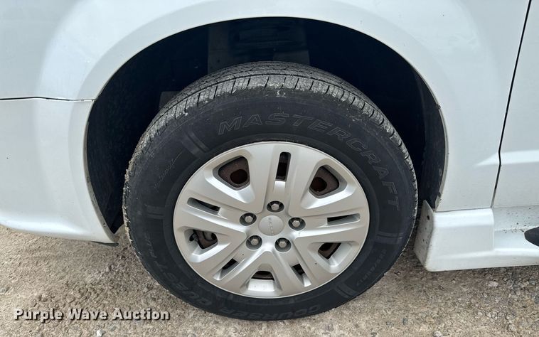 image for item DU9816 2018 Dodge Grand Caravan handicap accessible van