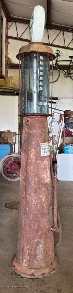 image for item DU9821 Bennett 810 gas pump