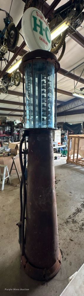 image for item DU9821 Bennett 810 gas pump