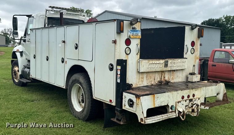 image for item DU9823 2008 International 4400 utility / service truck