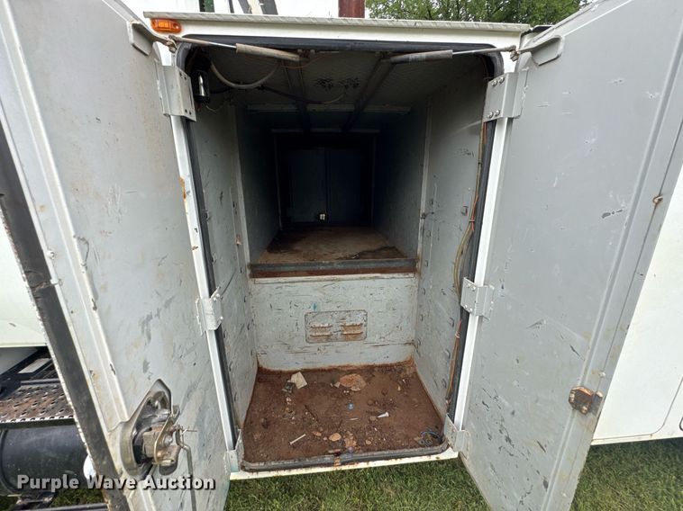 image for item DU9823 2008 International 4400 utility / service truck