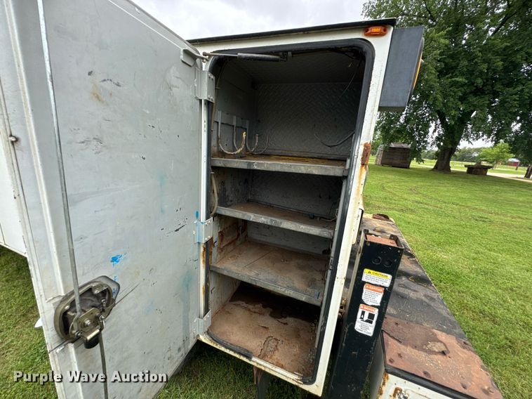 image for item DU9823 2008 International 4400 utility / service truck