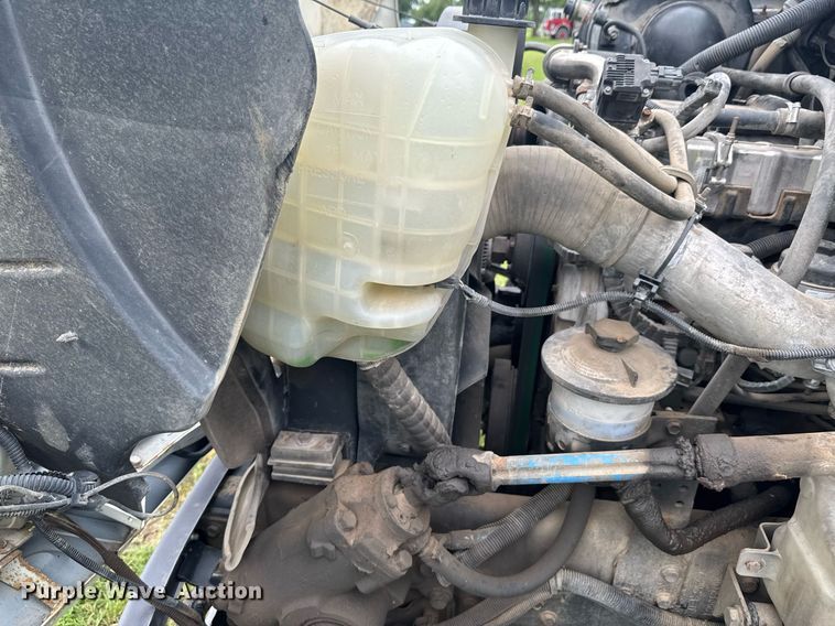 image for item DU9823 2008 International 4400 utility / service truck