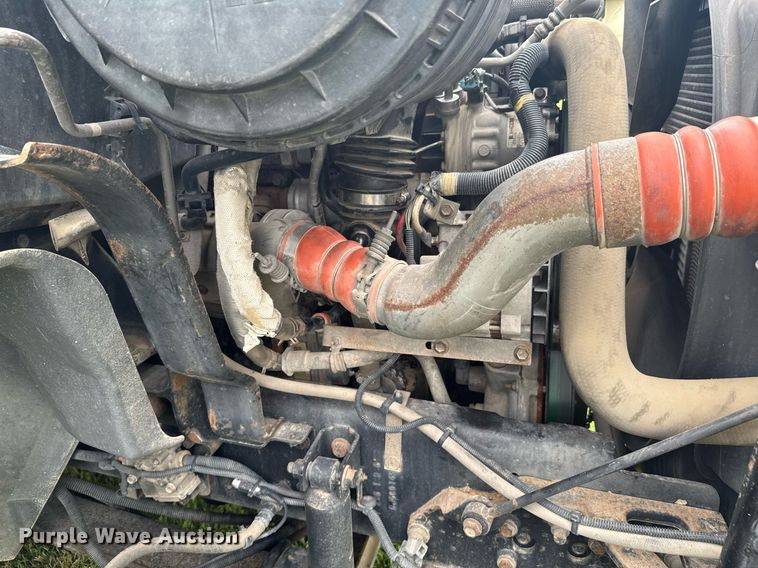 image for item DU9823 2008 International 4400 utility / service truck