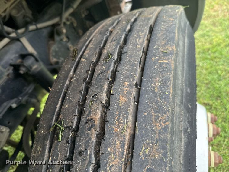 image for item DU9823 2008 International 4400 utility / service truck