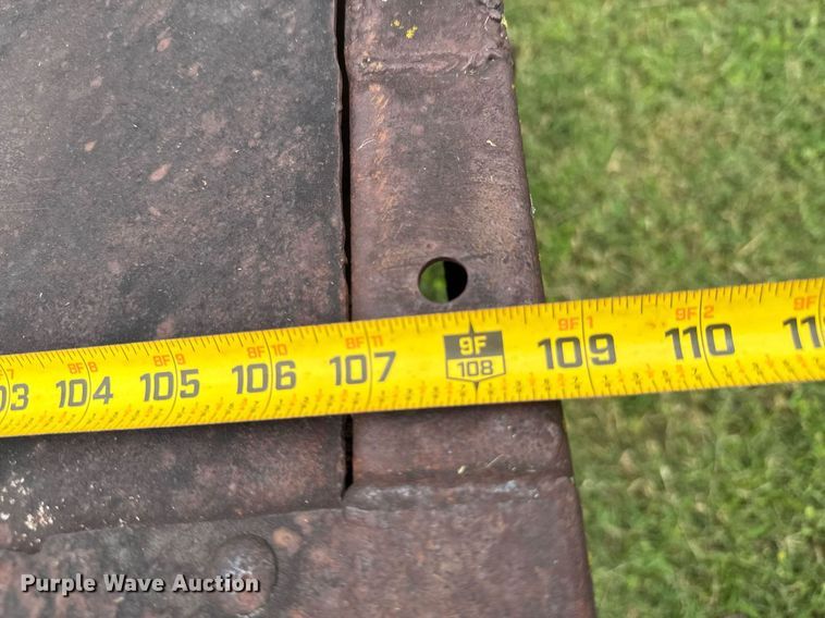 image for item DU9827 International flatbed pickup truck