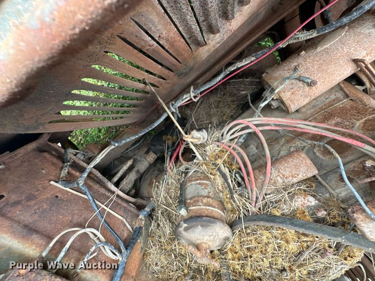 image for item DU9827 International flatbed pickup truck