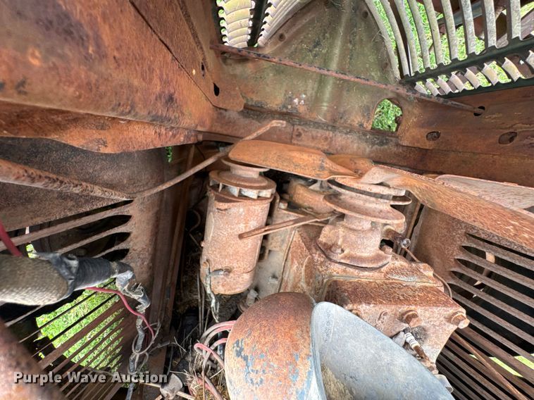 image for item DU9827 International flatbed pickup truck