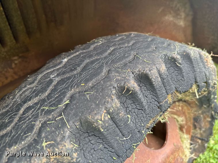 image for item DU9827 International flatbed pickup truck