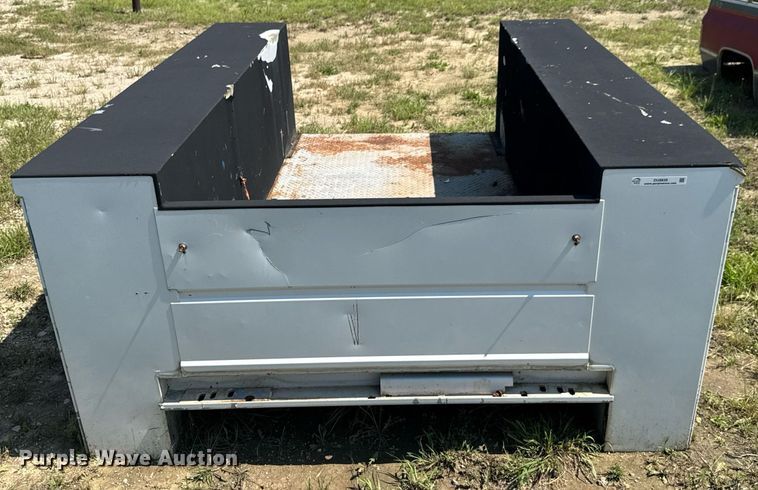 image for item DU9839 Utility bed