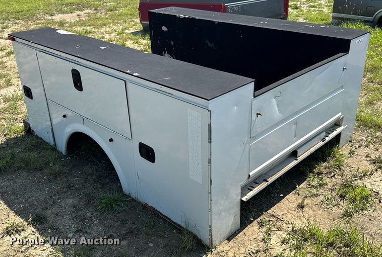 image for item DU9839 Utility bed