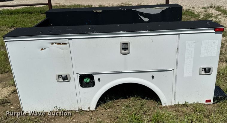 image for item DU9839 Utility bed