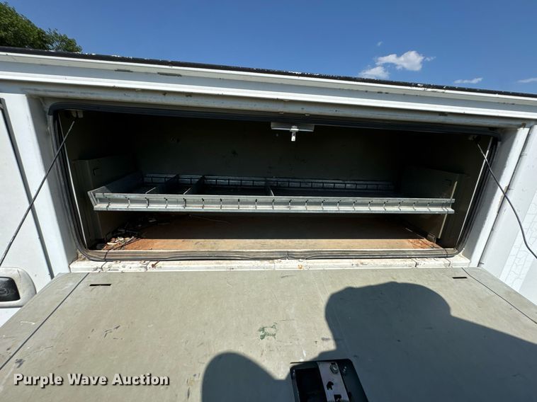 image for item DU9839 Utility bed