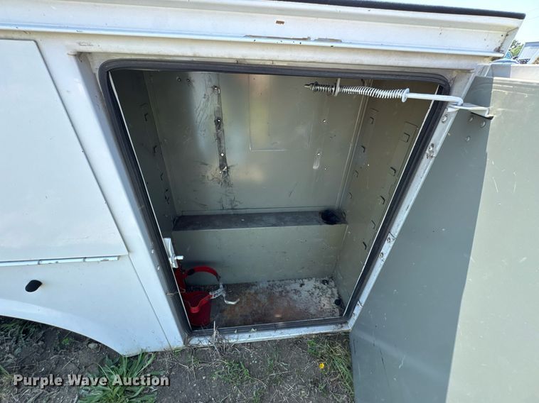 image for item DU9839 Utility bed