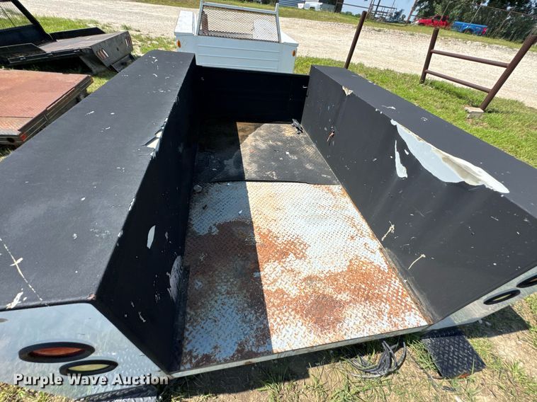 image for item DU9839 Utility bed