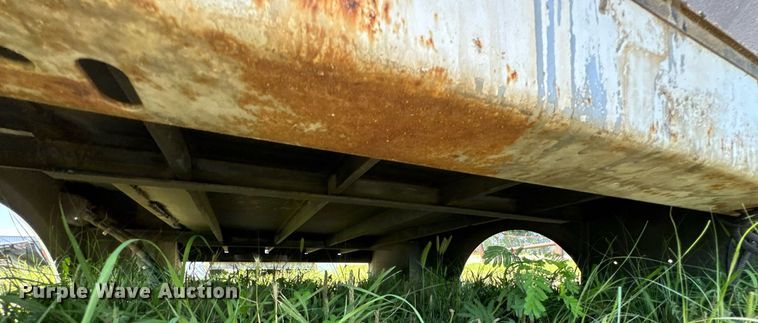 image for item DU9839 Utility bed