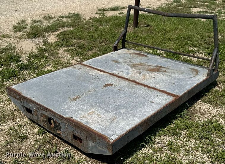 image for item DU9843 Flatbed