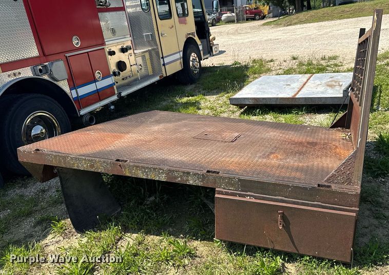 image for item DU9844 Flatbed