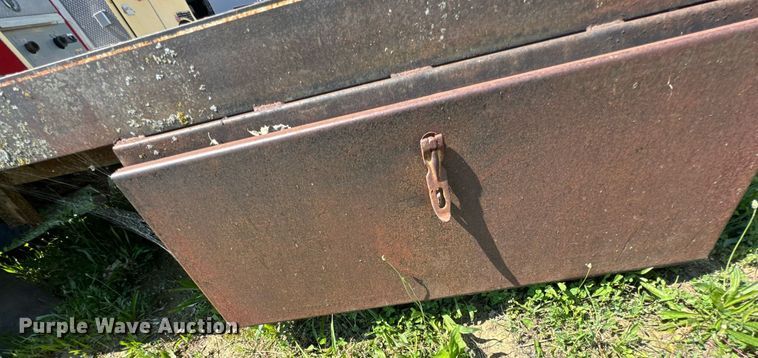 image for item DU9844 Flatbed