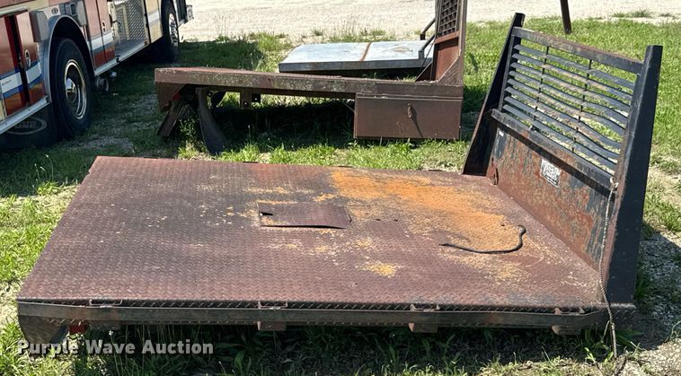 image for item DU9845 Flatbed