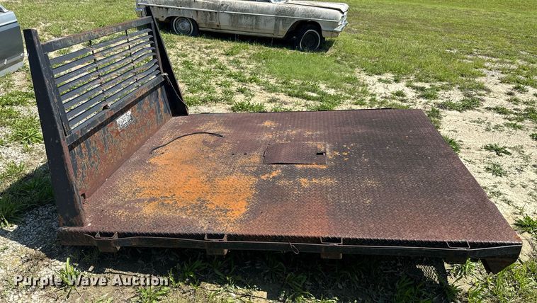 image for item DU9845 Flatbed