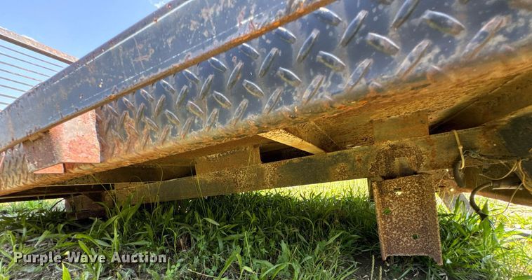 image for item DU9845 Flatbed