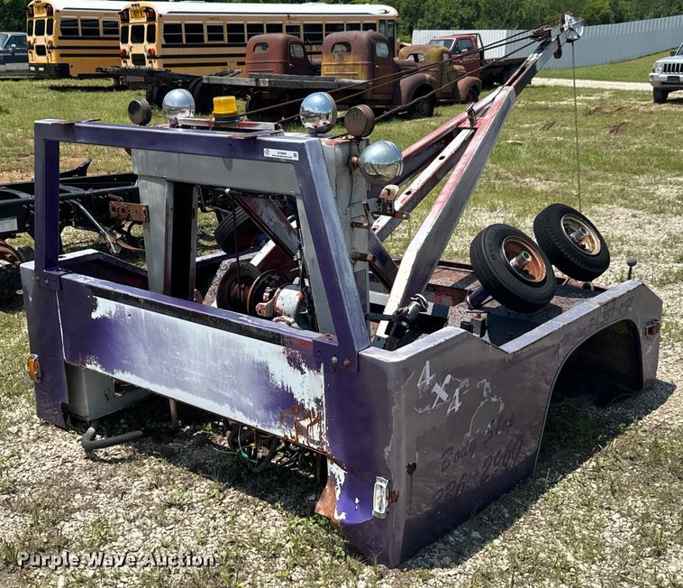 image for item DU9849 Holmes 440 wrecker bed