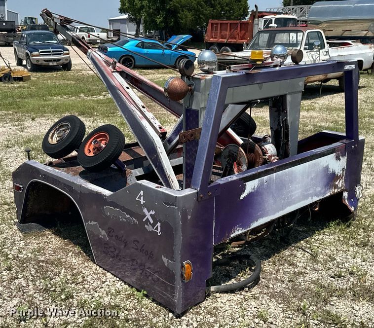 image for item DU9849 Holmes 440 wrecker bed