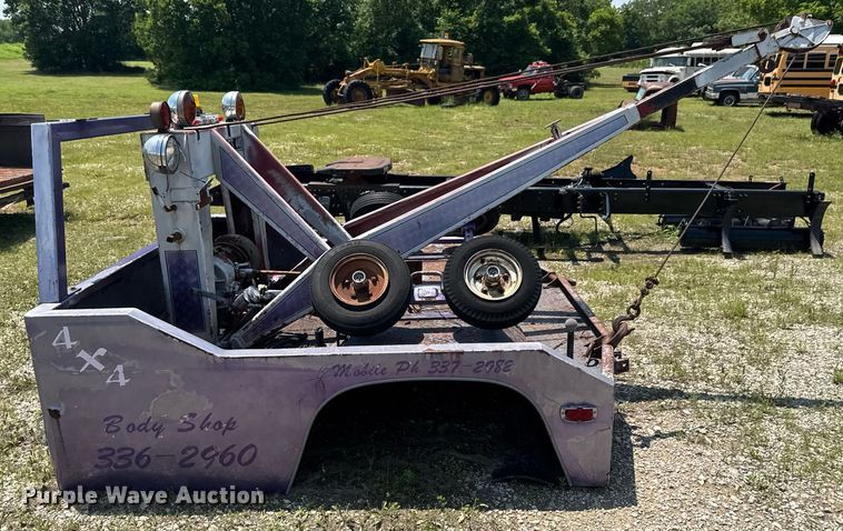 image for item DU9849 Holmes 440 wrecker bed