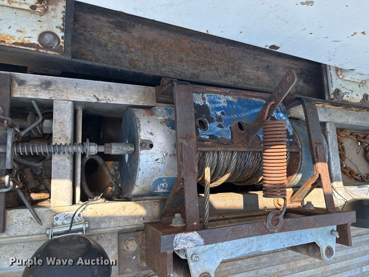 image for item DU9851 1999 GMC C6500 rollback truck