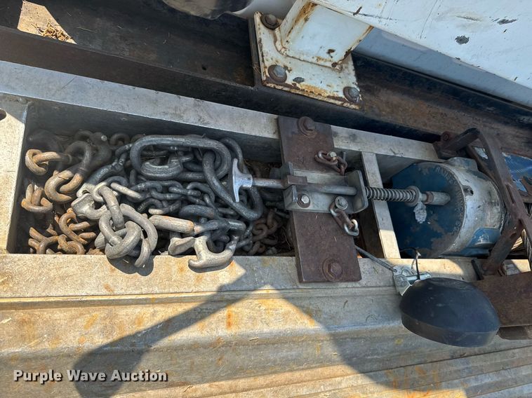 image for item DU9851 1999 GMC C6500 rollback truck