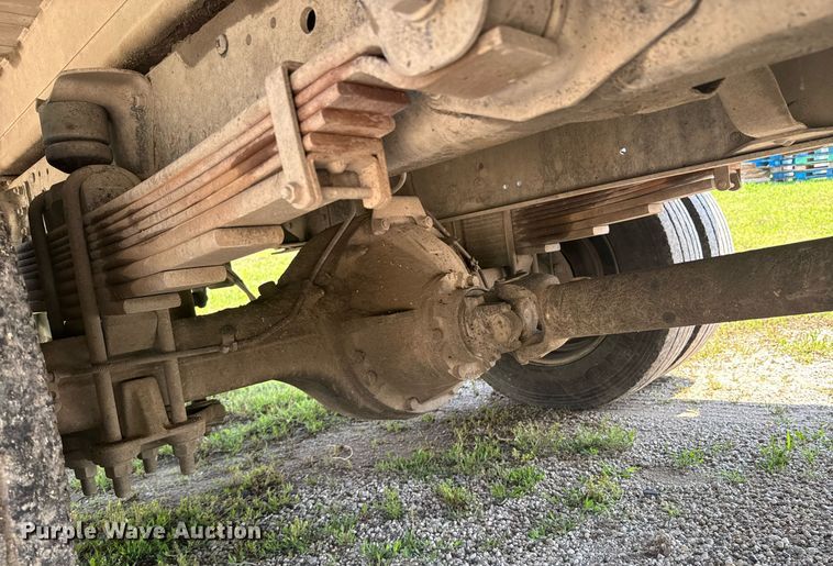 image for item DU9851 1999 GMC C6500 rollback truck