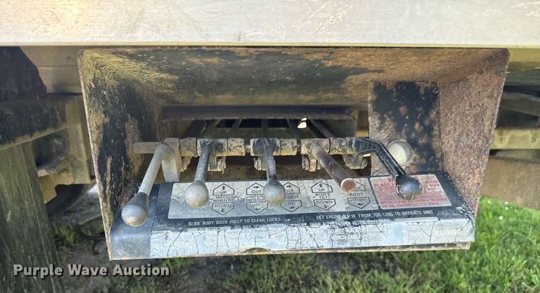 image for item DU9851 1999 GMC C6500 rollback truck