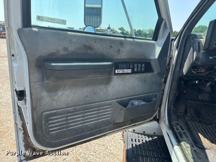 image for item DU9851 1999 GMC C6500 rollback truck