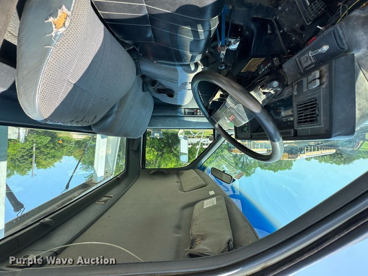 image for item DU9851 1999 GMC C6500 rollback truck