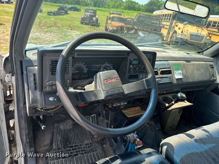 image for item DU9851 1999 GMC C6500 rollback truck