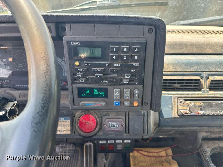 image for item DU9851 1999 GMC C6500 rollback truck