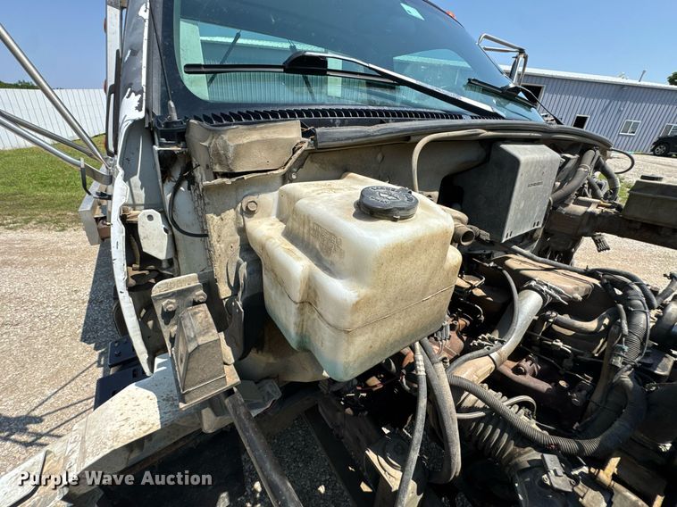 image for item DU9851 1999 GMC C6500 rollback truck