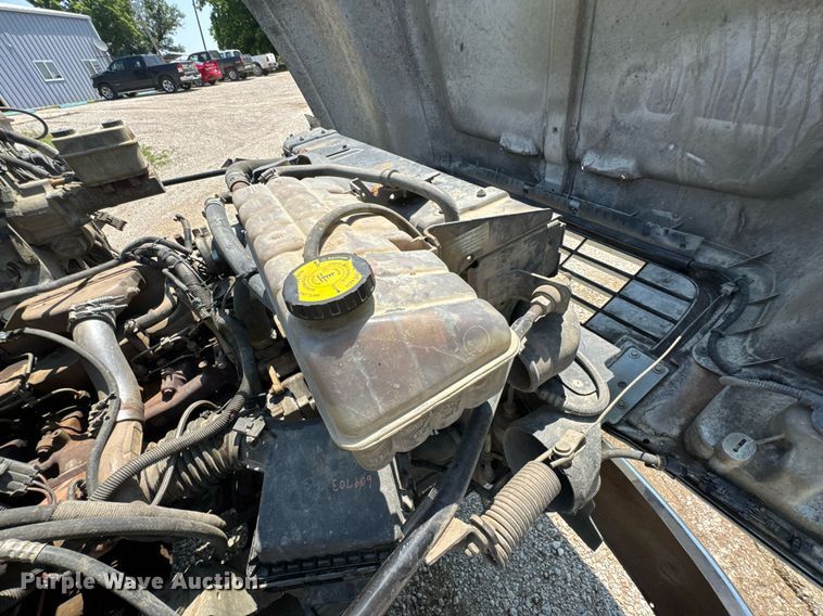 image for item DU9851 1999 GMC C6500 rollback truck