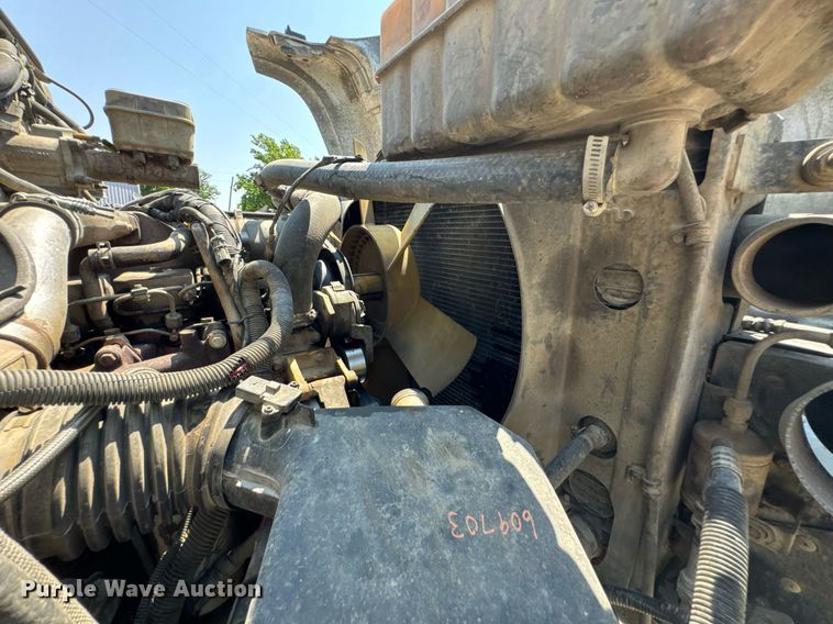 image for item DU9851 1999 GMC C6500 rollback truck