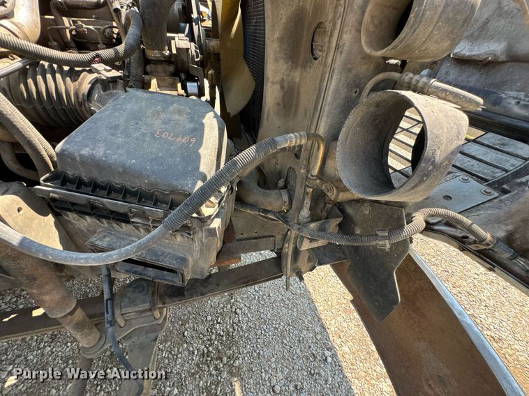 image for item DU9851 1999 GMC C6500 rollback truck