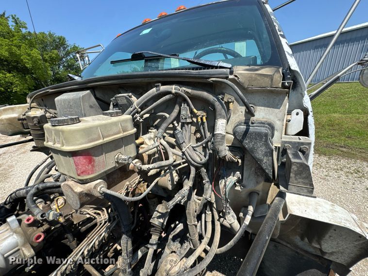 image for item DU9851 1999 GMC C6500 rollback truck