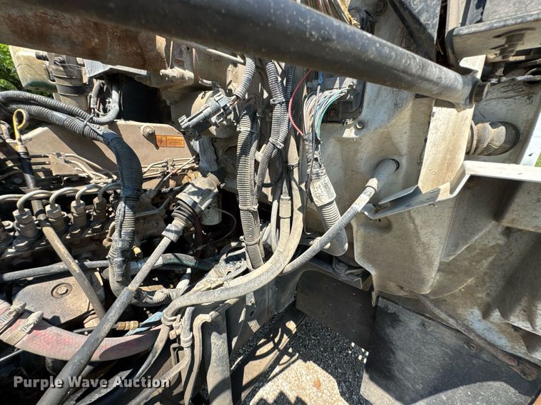 image for item DU9851 1999 GMC C6500 rollback truck