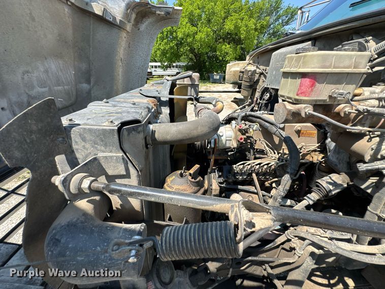 image for item DU9851 1999 GMC C6500 rollback truck