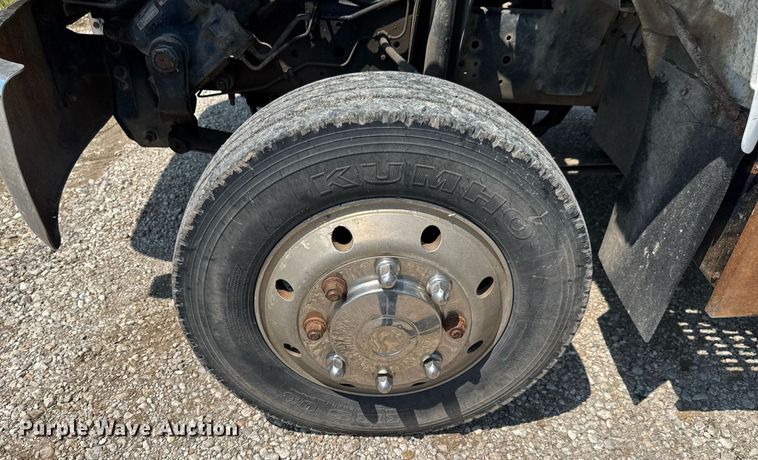 image for item DU9851 1999 GMC C6500 rollback truck