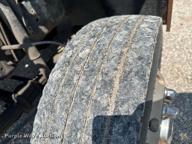 image for item DU9851 1999 GMC C6500 rollback truck