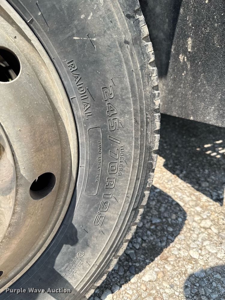 image for item DU9851 1999 GMC C6500 rollback truck