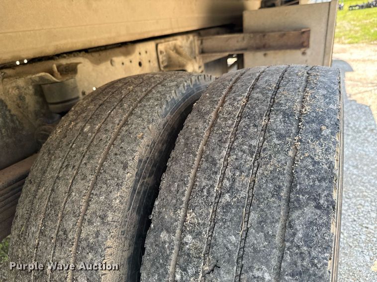 image for item DU9851 1999 GMC C6500 rollback truck